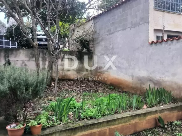 4-bedroom Apartment In Banjole, Croatia (81 M²)