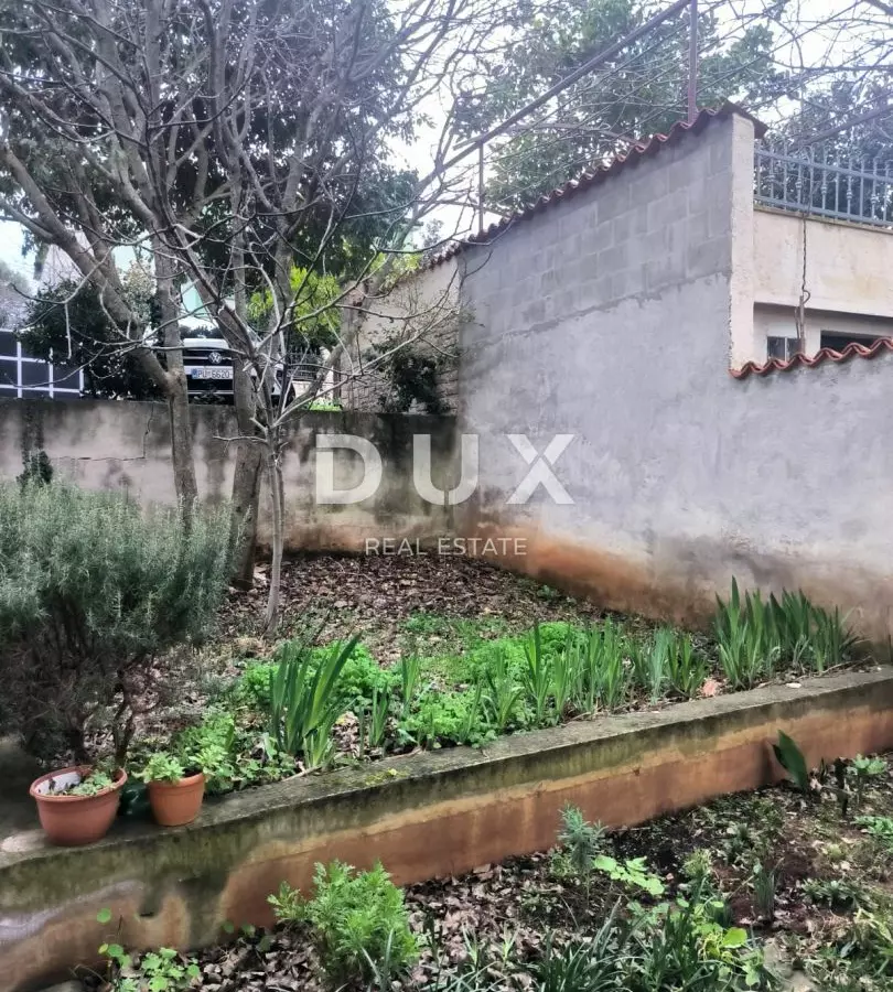 4-bedroom Apartment In Banjole, Croatia (81 M²)