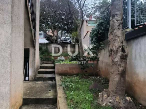 4-bedroom Apartment In Banjole, Croatia (81 M²)