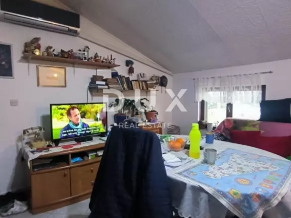 4-bedroom Apartment In Banjole, Croatia (81 M²)
