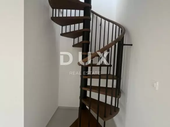 3-bedroom Apartment In Srima, Croatia (192,68 M²)