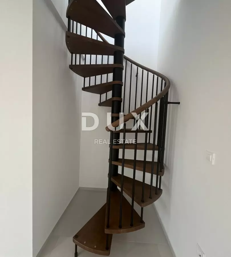 3-bedroom Apartment In Srima, Croatia (192,68 M²)