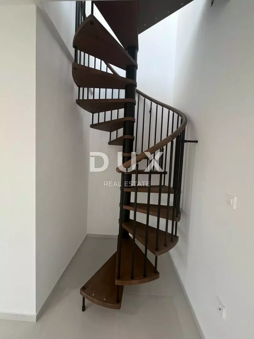 3-bedroom Apartment In Srima, Croatia (192,68 M²)