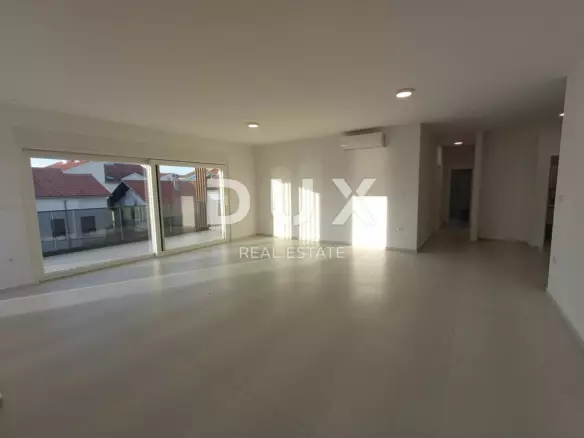 3-bedroom Apartment In Srima, Croatia (192,68 M²)