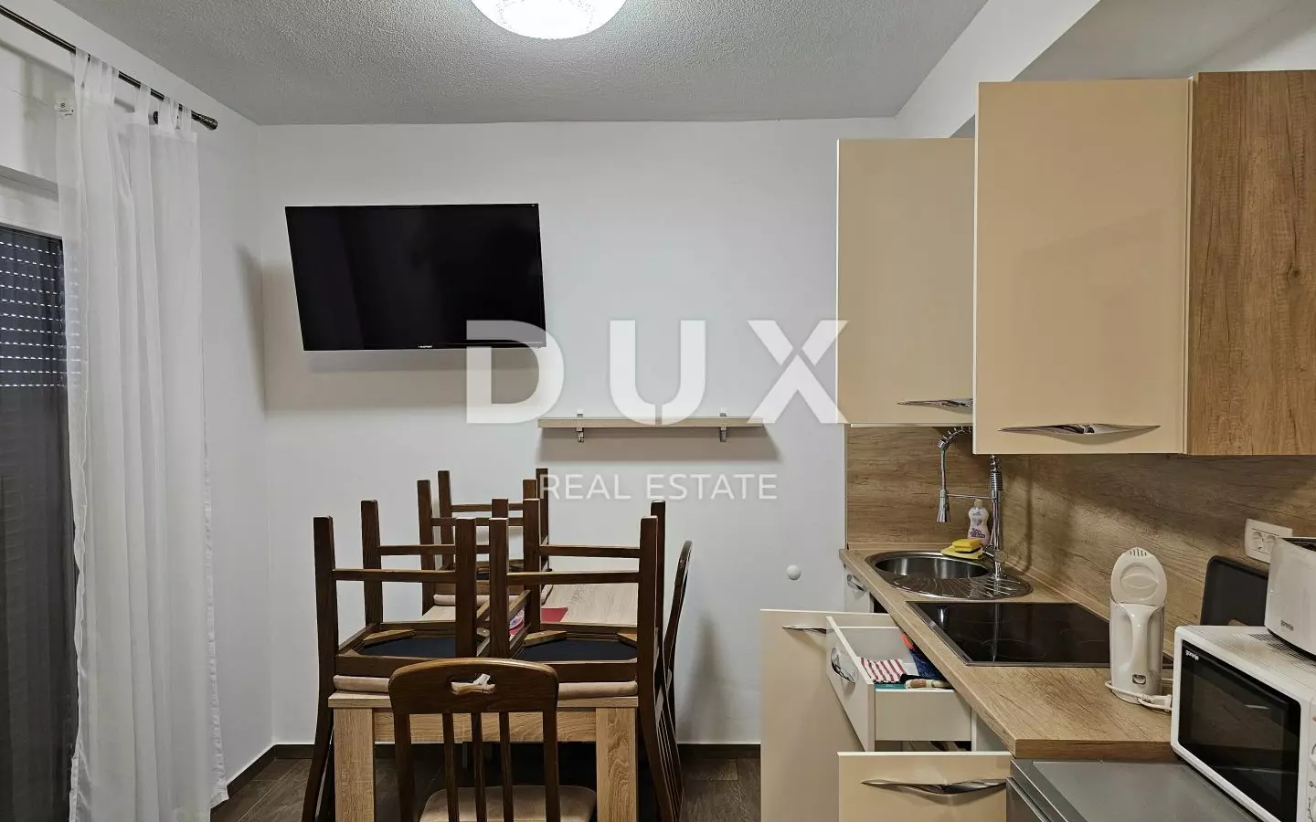 3-bedroom Apartment In Banjol, Croatia (93,62 M²)