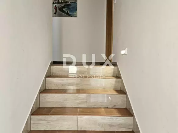 3-bedroom Apartment In Banjol, Croatia (93,62 M²)