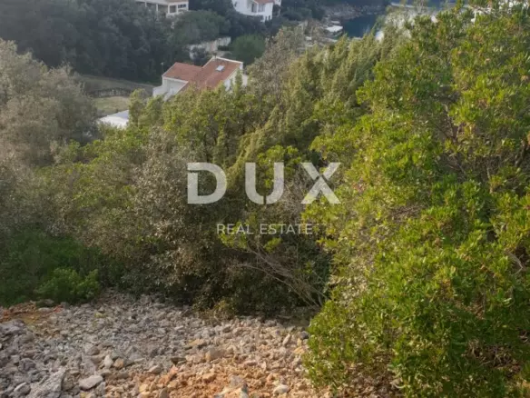 Land In Savar, Croatia (1.650 M²)