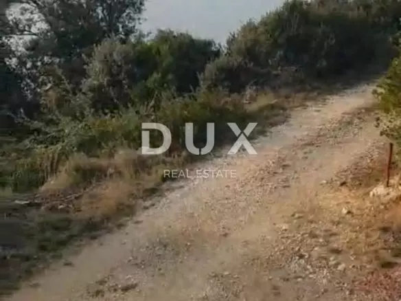 Land In Savar, Croatia (1.650 M²)