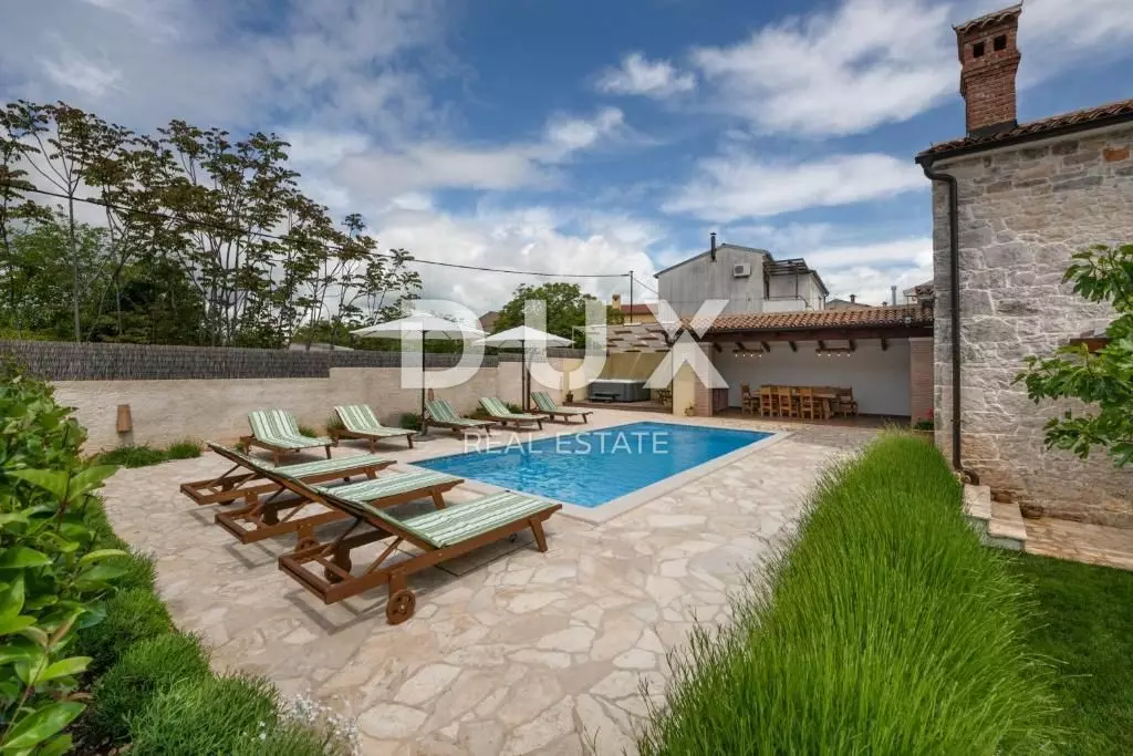 4-bedroom Villa In Krnica, Croatia (149 M²)