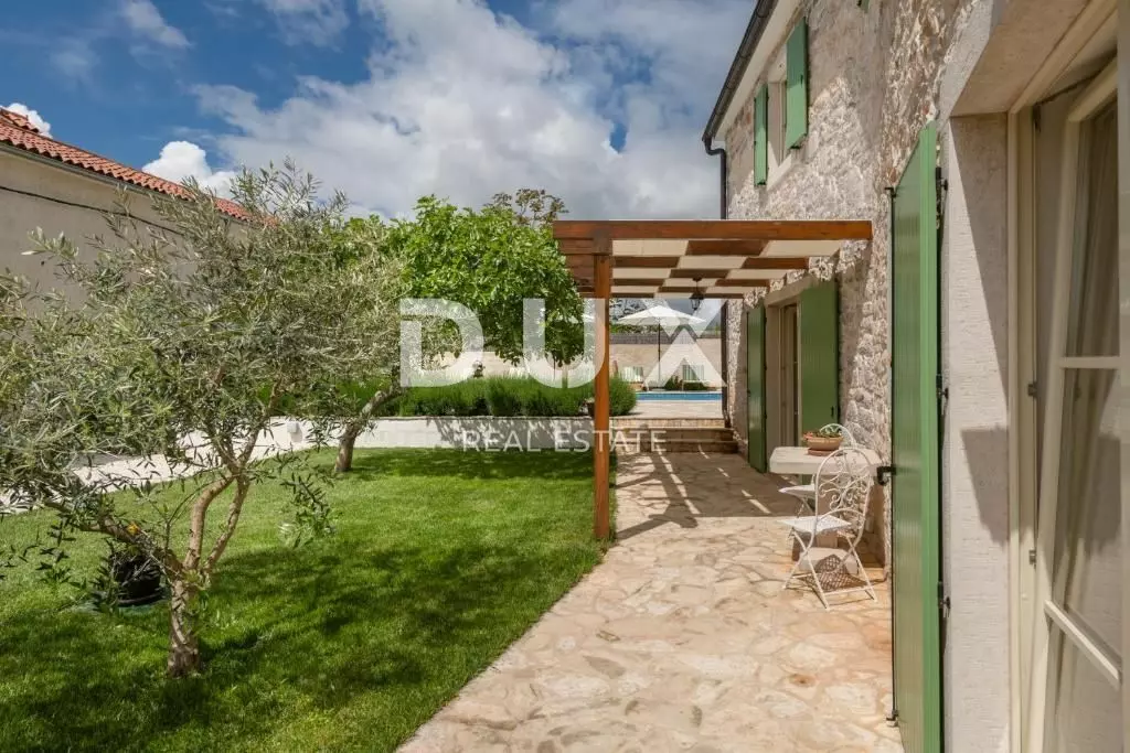 4-bedroom Villa In Krnica, Croatia (149 M²)