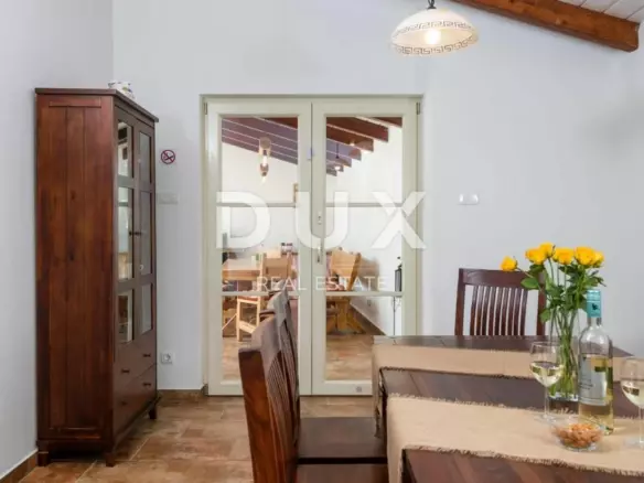 4-bedroom Villa In Krnica, Croatia (149 M²)