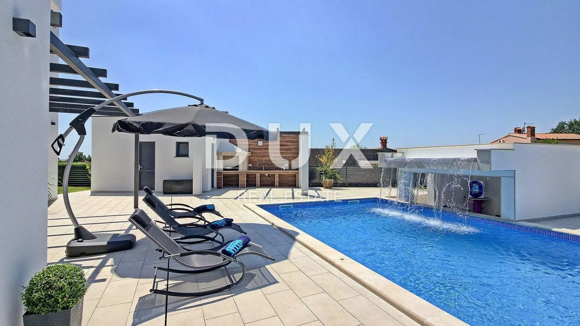 6-bedroom Detached House In Marčana, Croatia (280 M²)