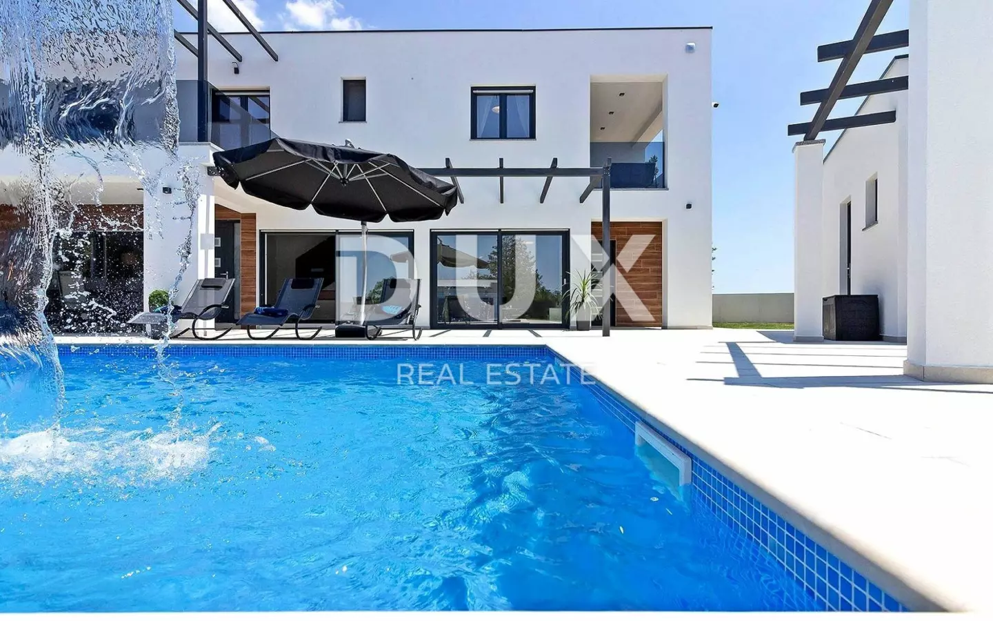 6-bedroom Detached House In Marčana, Croatia (280 M²)