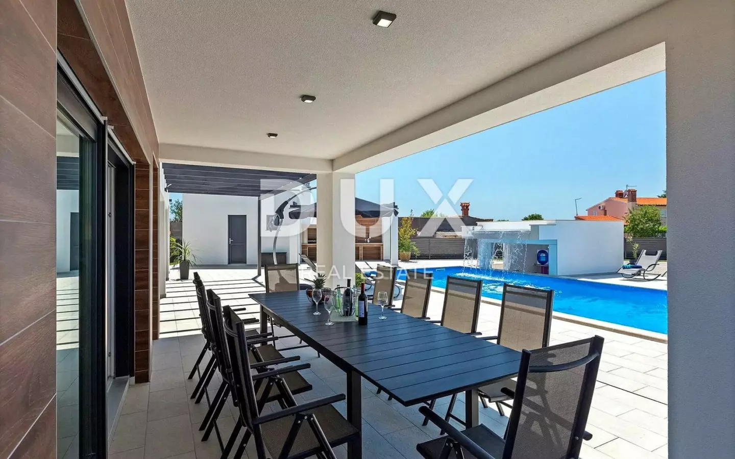 6-bedroom Detached House In Marčana, Croatia (280 M²)