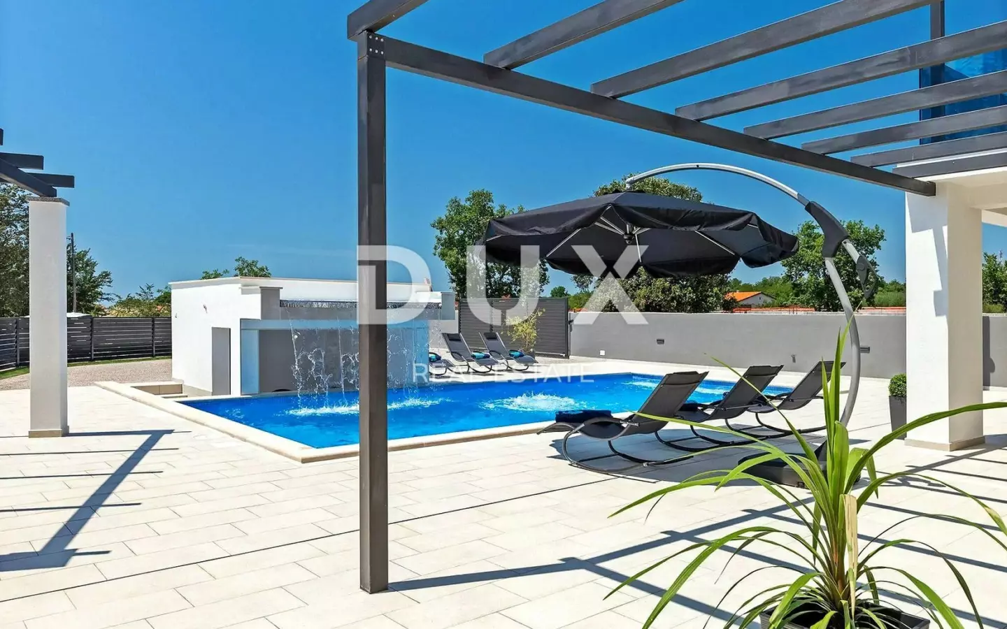 6-bedroom Detached House In Marčana, Croatia (280 M²)