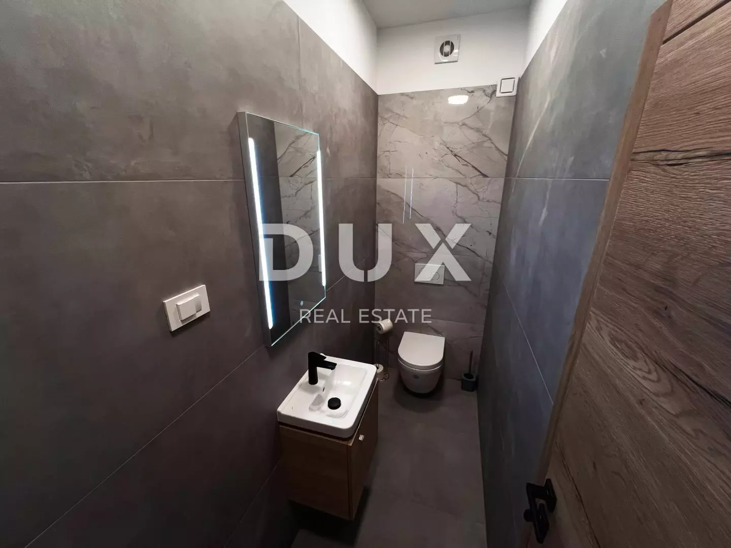 3-bedroom Detached House In Pomer, Croatia (198,53 M²)