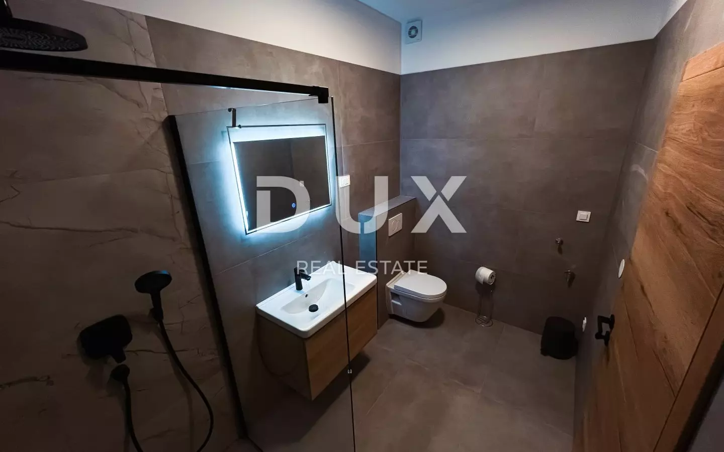 3-bedroom Detached House In Pomer, Croatia (188,19 M²)
