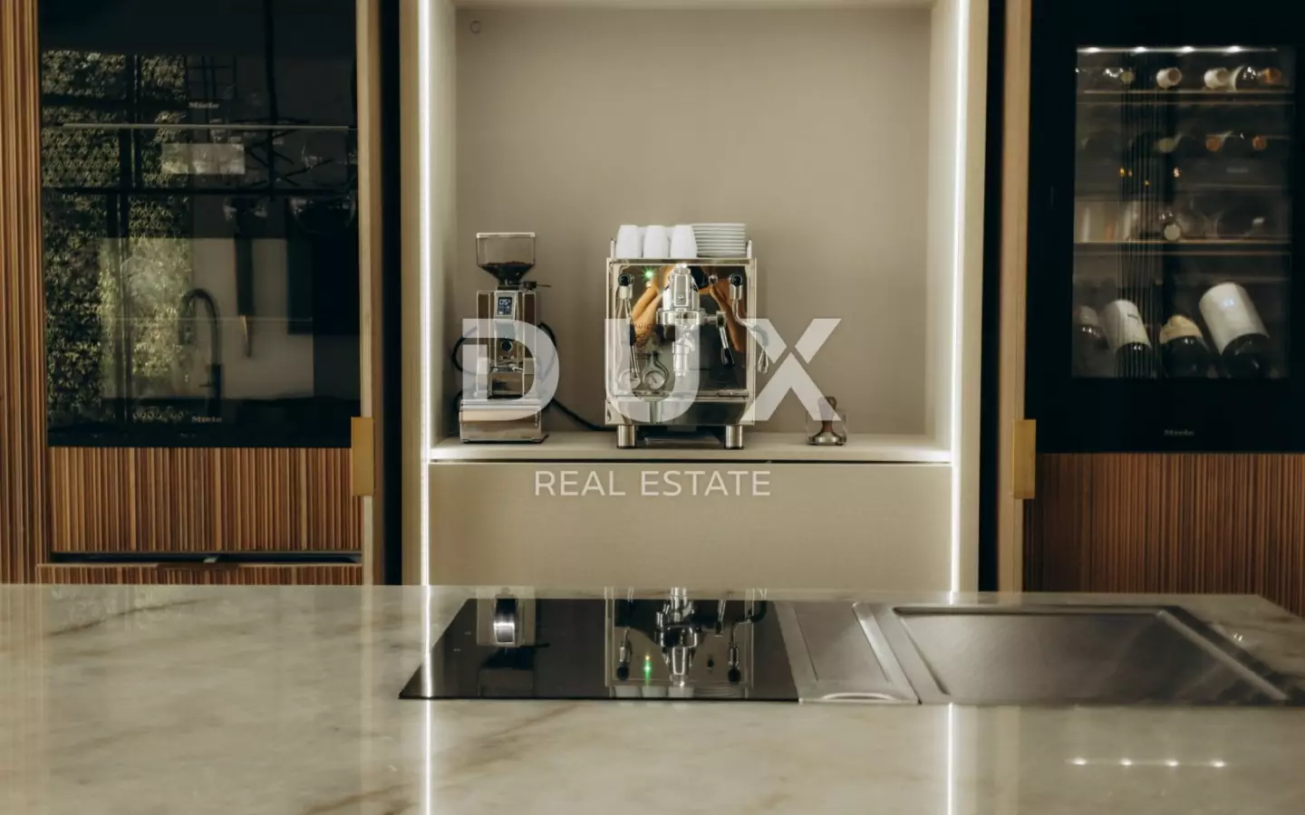 6-bedroom Villa In Mošćenička Draga, Croatia (453 M²)