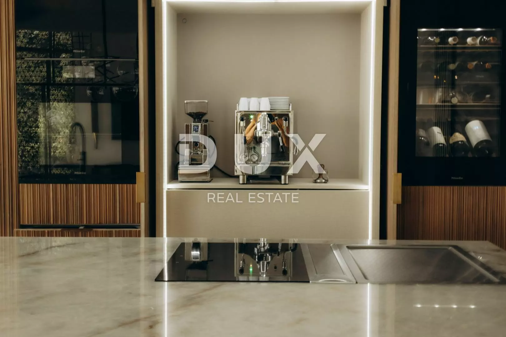 6-bedroom Villa In Mošćenička Draga, Croatia (453 M²)