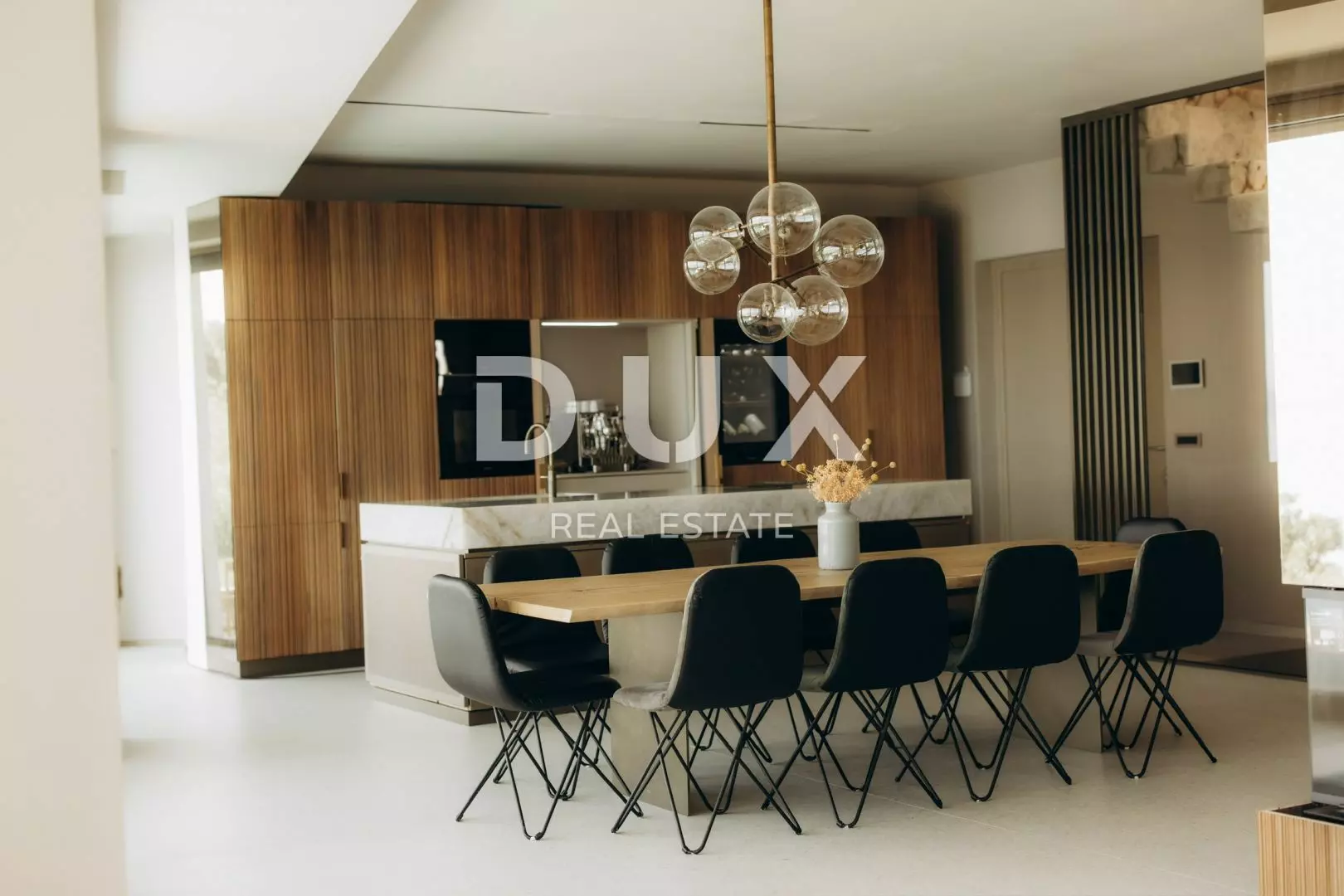6-bedroom Villa In Mošćenička Draga, Croatia (453 M²)