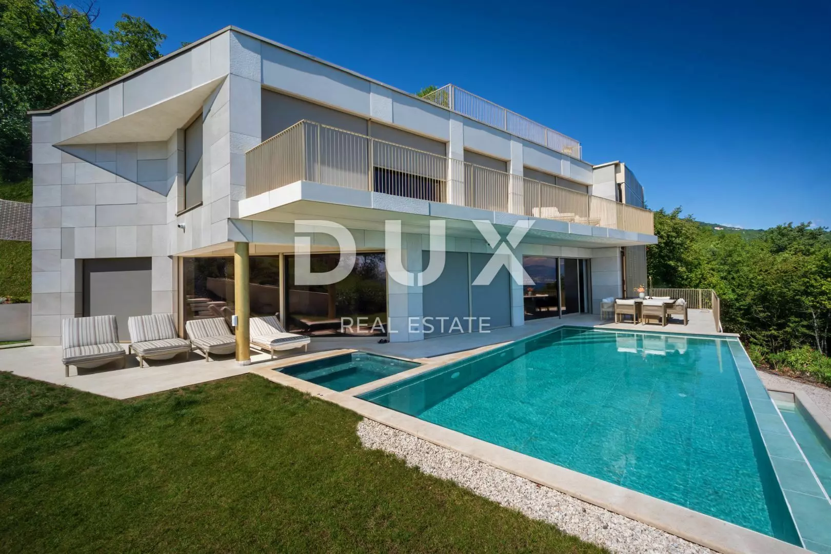 6-bedroom Villa In Mošćenička Draga, Croatia (453 M²)