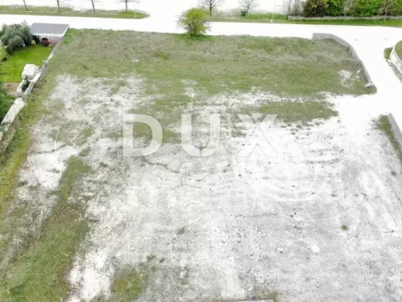 Land In Kanfanar, Croatia (880 M²)