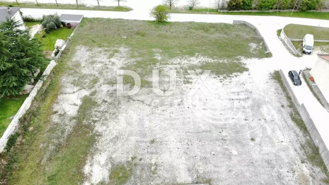 Land In Kanfanar, Croatia (876 M²)