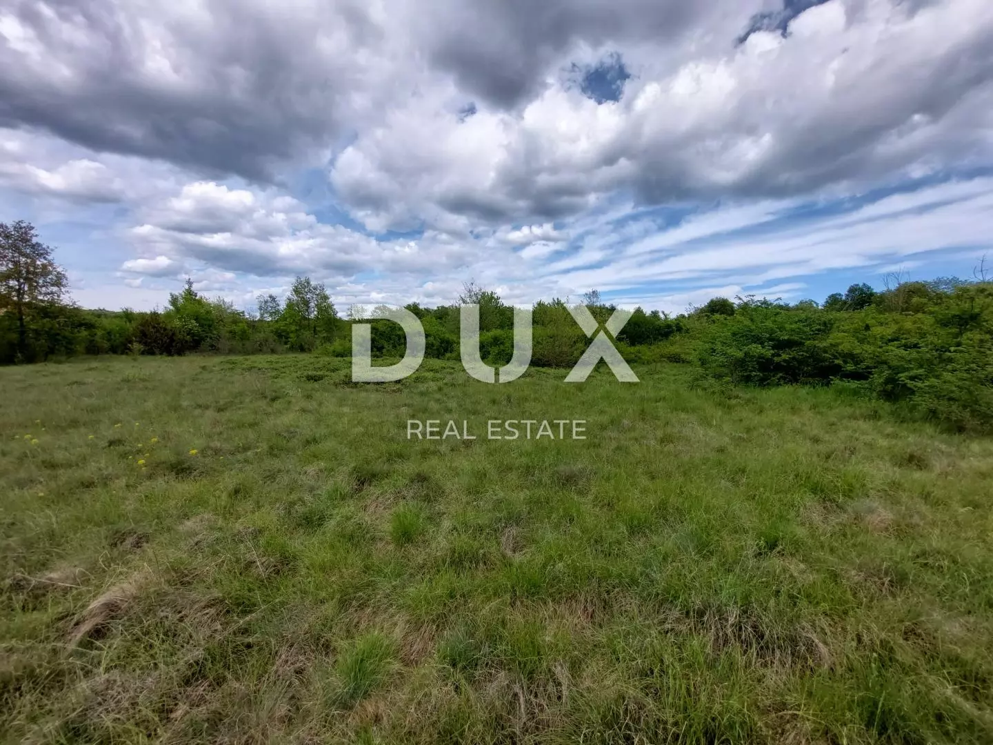 1713531028_whatsapp-image-2024-04-19-at-14-5d6160 Land In Labin, Croatia (11.116 M²)