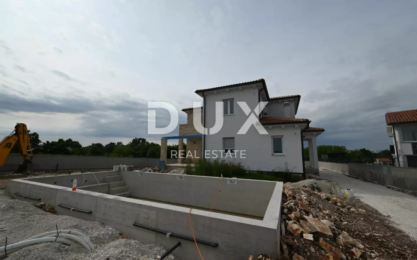 5-bedroom Villa In Kanfanar, Croatia (360 M²)