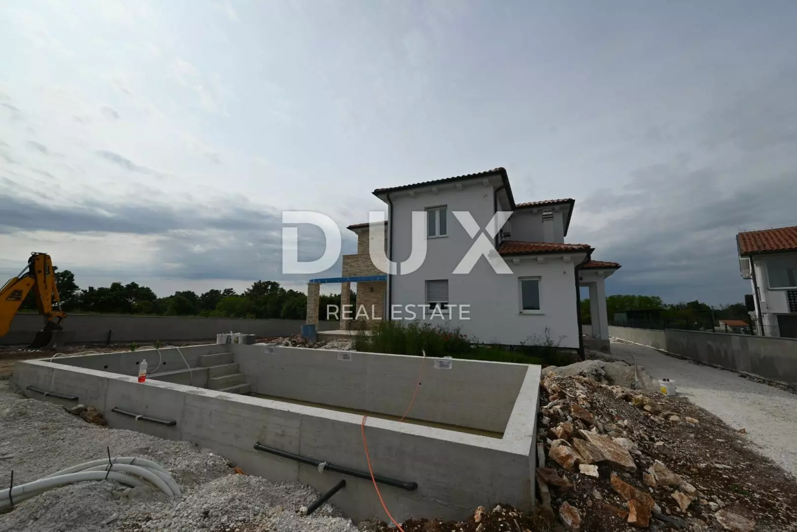 5-bedroom Villa In Kanfanar, Croatia (360 M²)