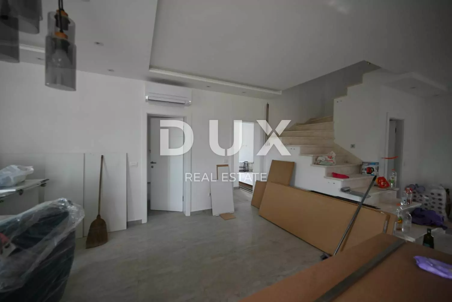 5-bedroom Villa In Kanfanar, Croatia (360 M²)