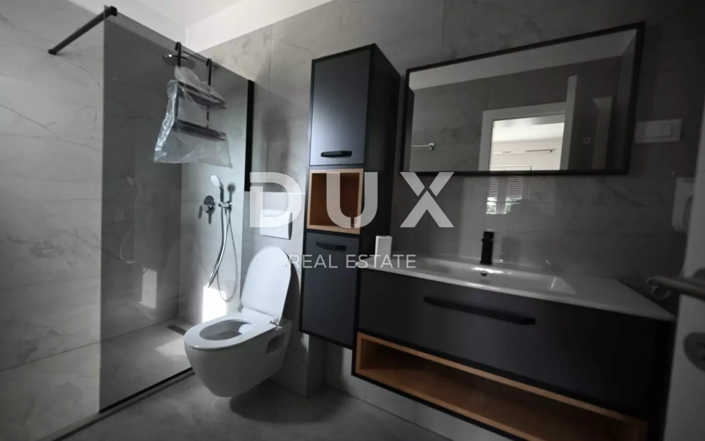 5-bedroom Villa In Kanfanar, Croatia (360 M²)