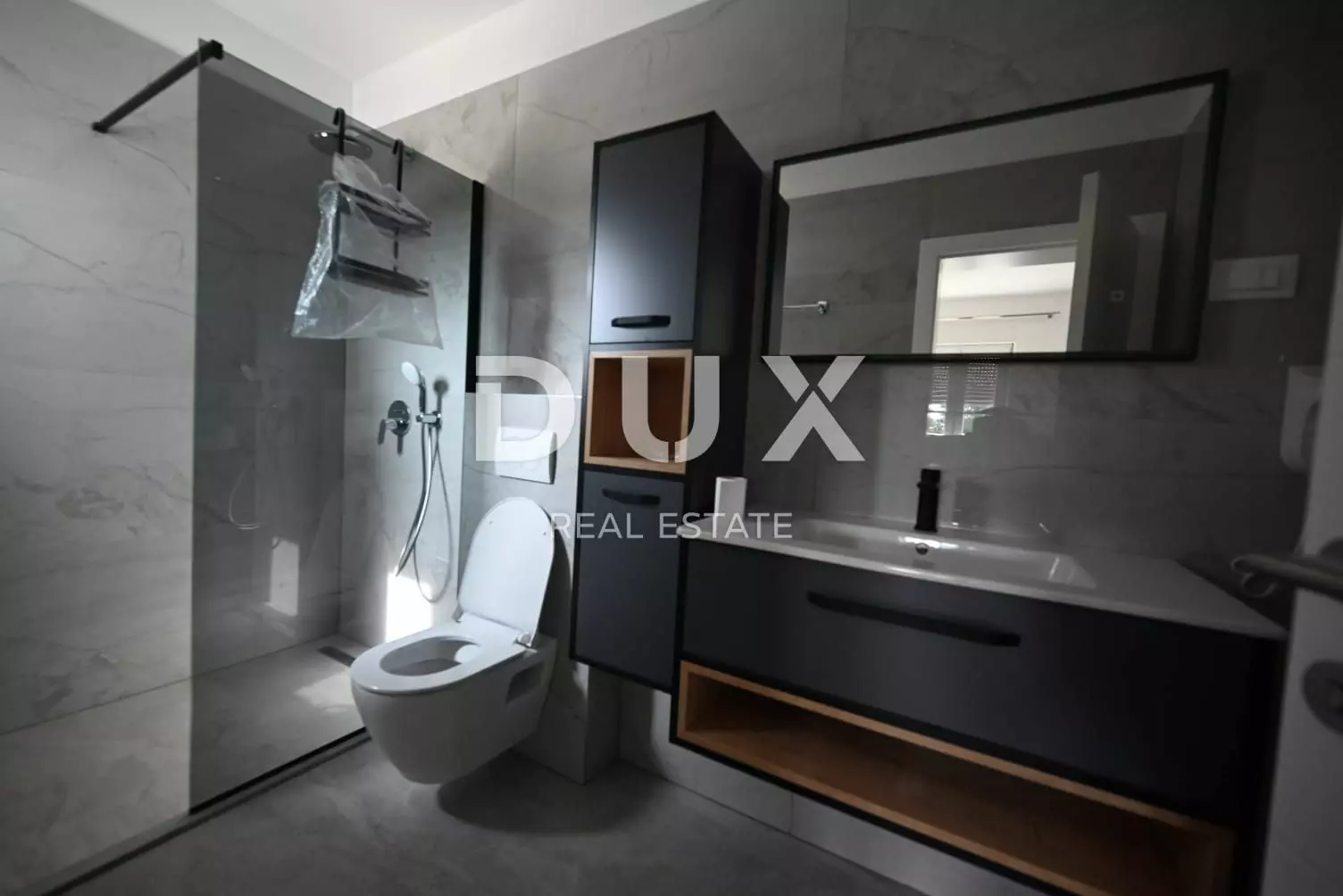 5-bedroom Villa In Kanfanar, Croatia (360 M²)