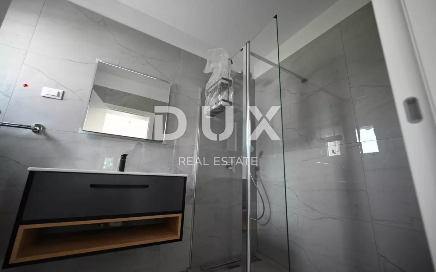 5-bedroom Villa In Kanfanar, Croatia (360 M²)