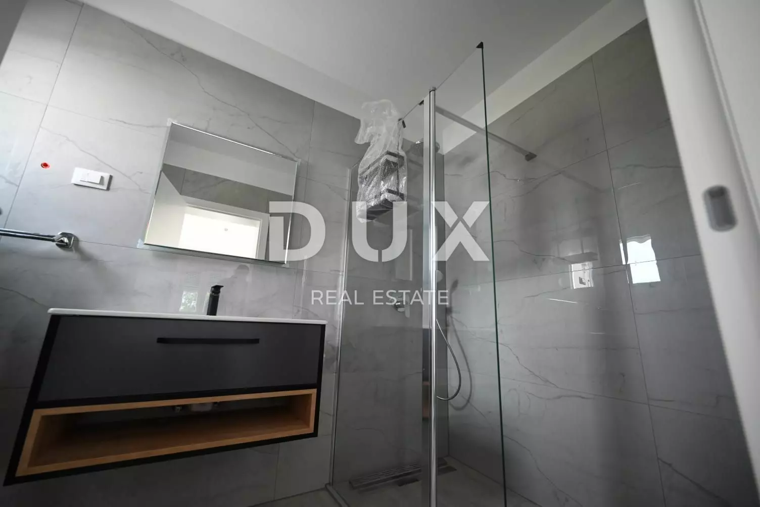 5-bedroom Villa In Kanfanar, Croatia (360 M²)