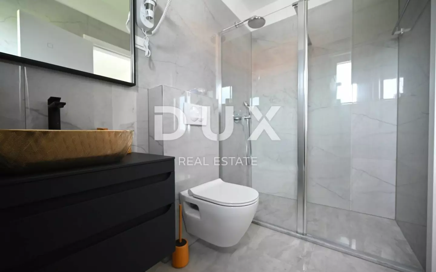 5-bedroom Villa In Kanfanar, Croatia (360 M²)