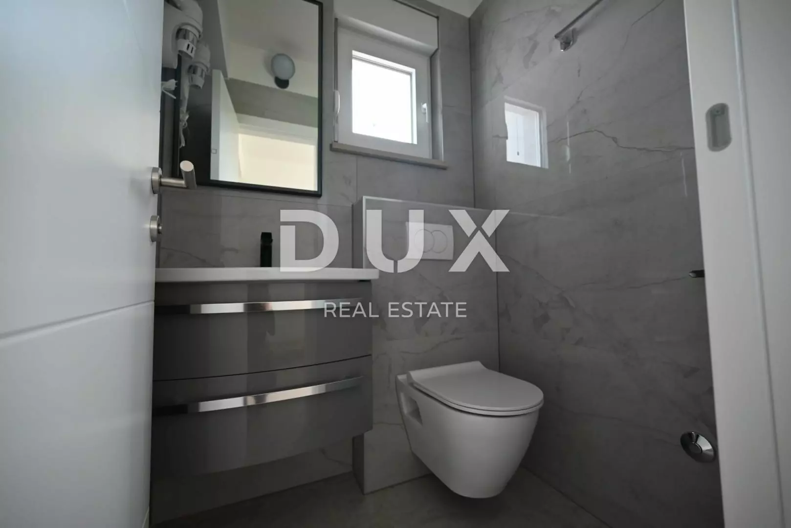 5-bedroom Villa In Kanfanar, Croatia (360 M²)
