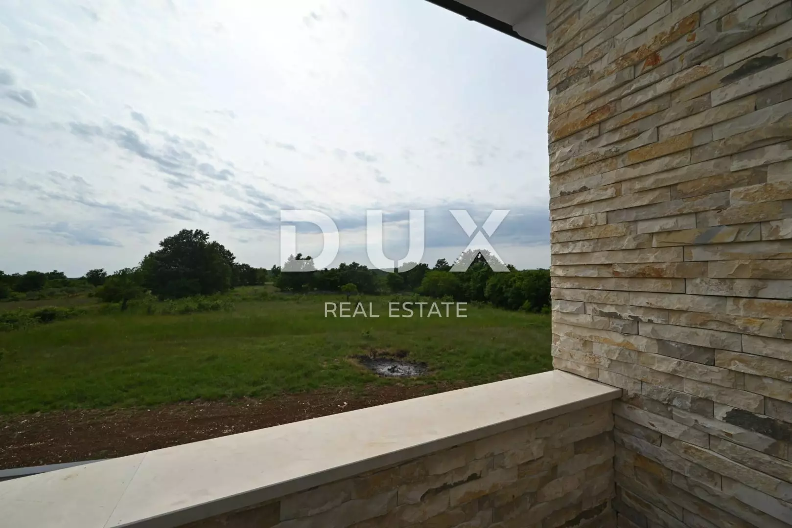 5-bedroom Villa In Kanfanar, Croatia (360 M²)
