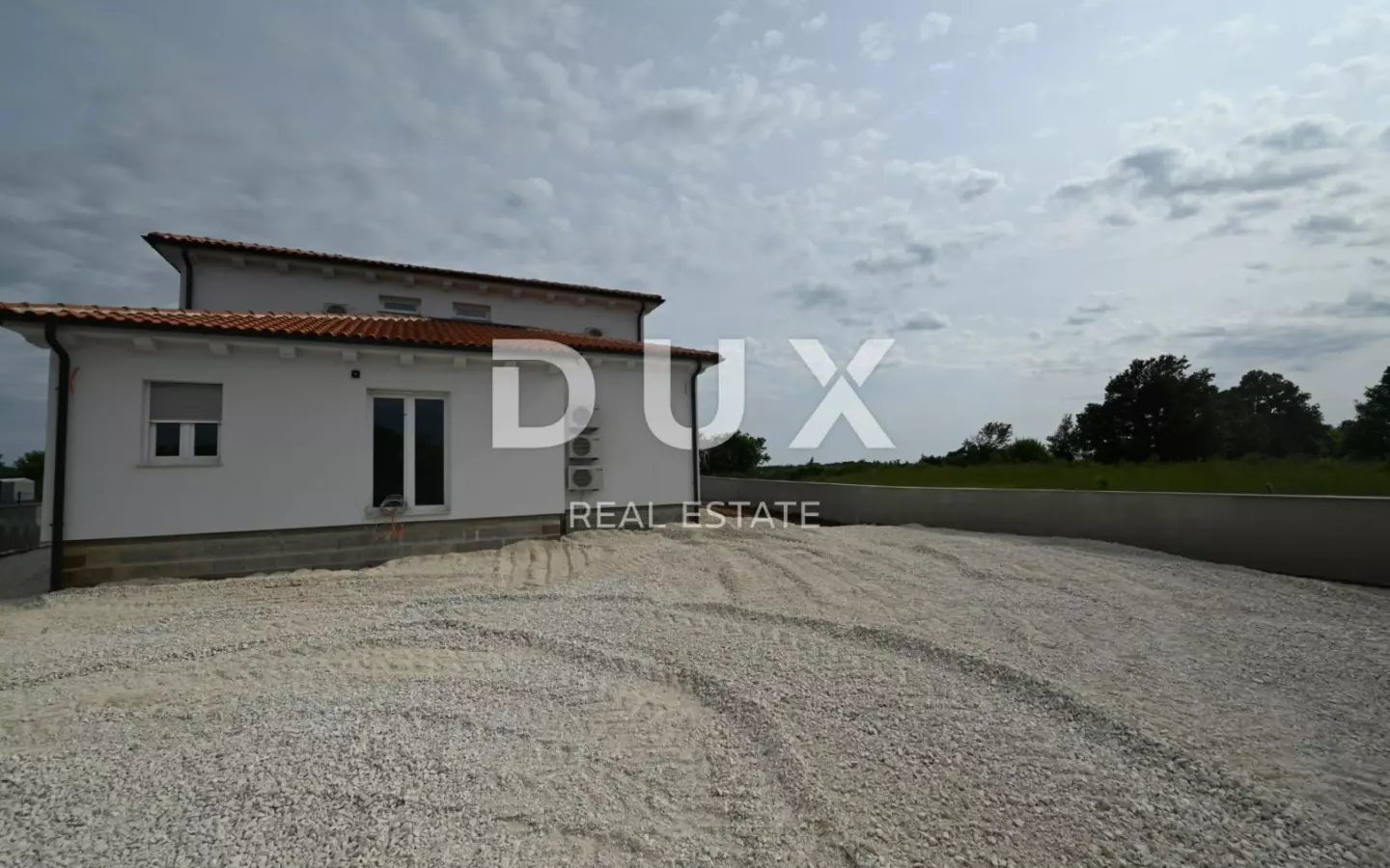 5-bedroom Villa In Kanfanar, Croatia (360 M²)