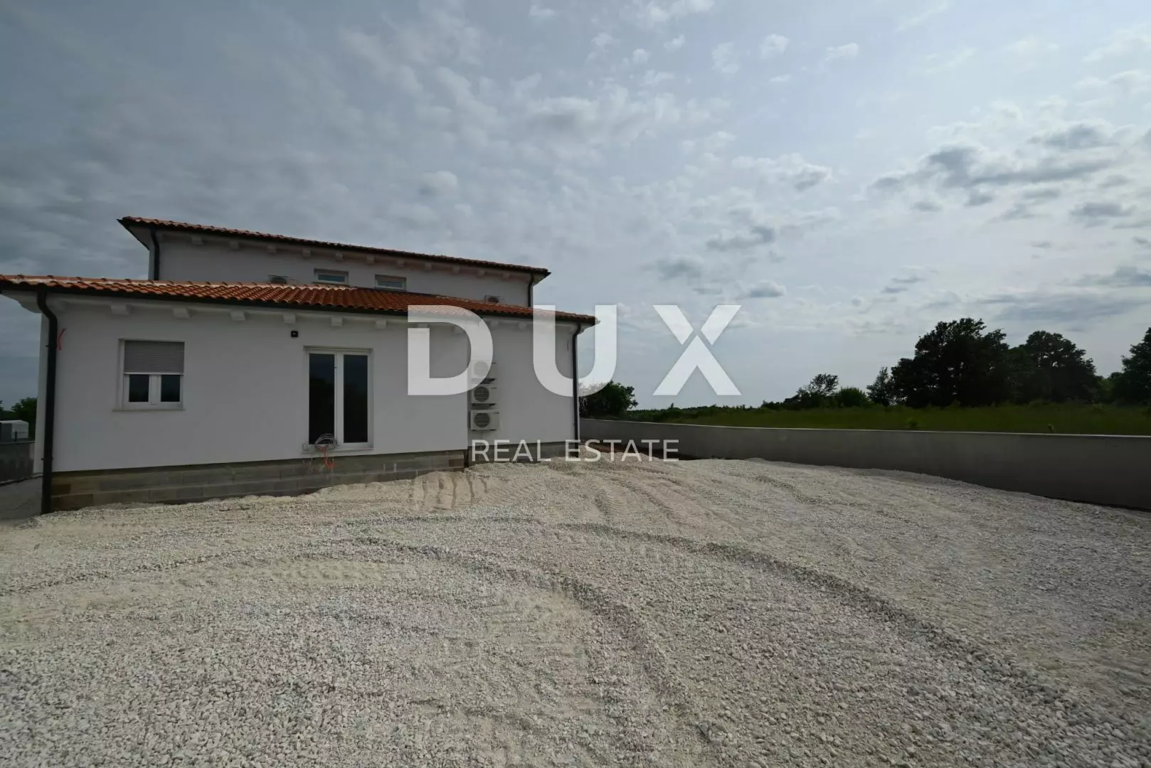 5-bedroom Villa In Kanfanar, Croatia (360 M²)