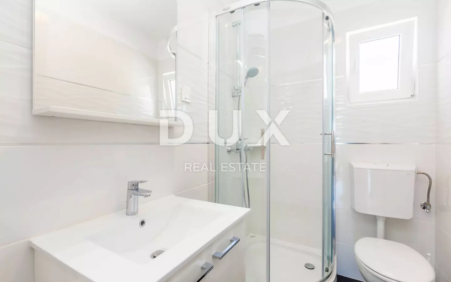 4-bedroom Villa In Linardići, Croatia (170 M²)