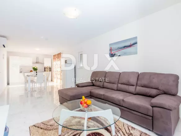 4-bedroom Villa In Linardići, Croatia (170 M²)