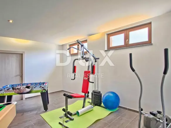 4-bedroom Detached House In Svetvinčenat, Croatia (294 M²)