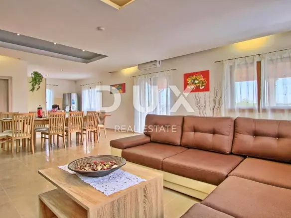4-bedroom Detached House In Svetvinčenat, Croatia (294 M²)