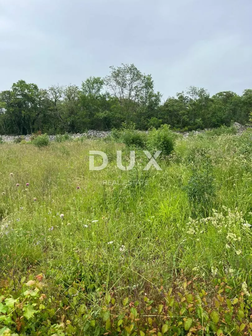 Land In Malinska, Croatia (700 M²)