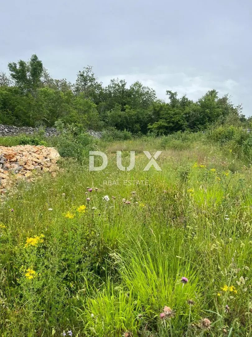 Land In Malinska, Croatia (700 M²)