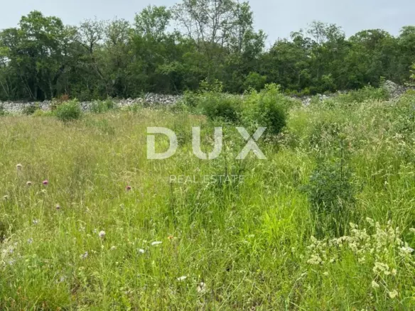 Land In Malinska, Croatia (852 M²)