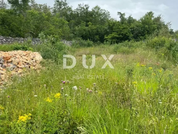 Land In Malinska, Croatia (852 M²)