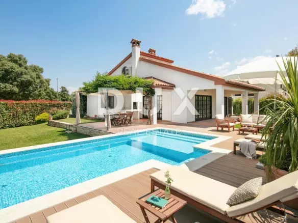 4-bedroom Villa In Poreč, Croatia (330 M²)