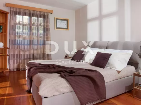 4-bedroom Villa In Poreč, Croatia (330 M²)